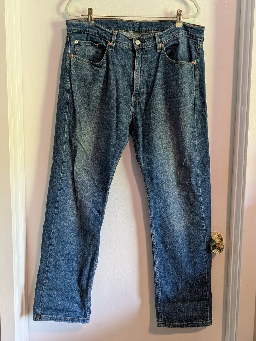 Levis 505 Jeans Mens 34x30 Blue Medium Wash Regular Straight Denim Pants Casual